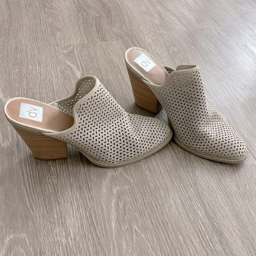 DV by Dolce Vita Beige Chambray Cushioned Mules Women’s Size 10